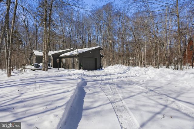 2105 BLUE OX RD, Pocono Pines, PA 18350