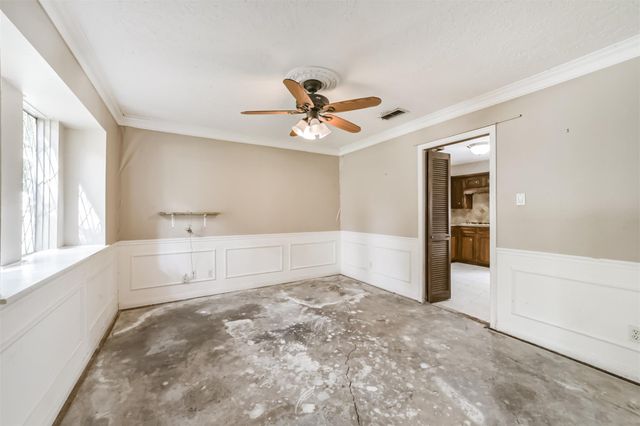 16511 Clearcrest Drive, Houston, TX 77059