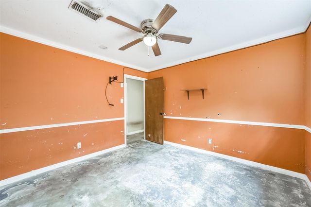 16511 Clearcrest Drive, Houston, TX 77059