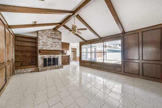 16511 Clearcrest Drive, Houston, TX 77059