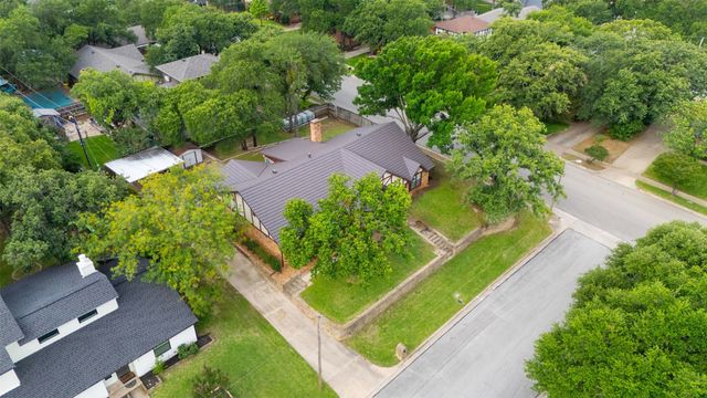 2241 Mountainview Drive, Hurst, TX 76054