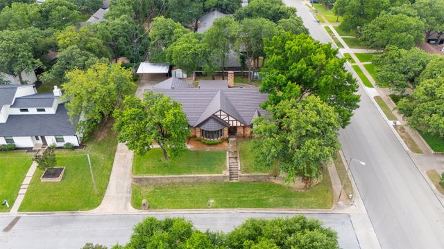 2241 Mountainview Drive, Hurst, TX 76054