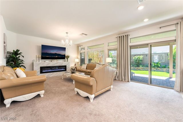 7283 Grace Estate Avenue, Las Vegas, NV 89113