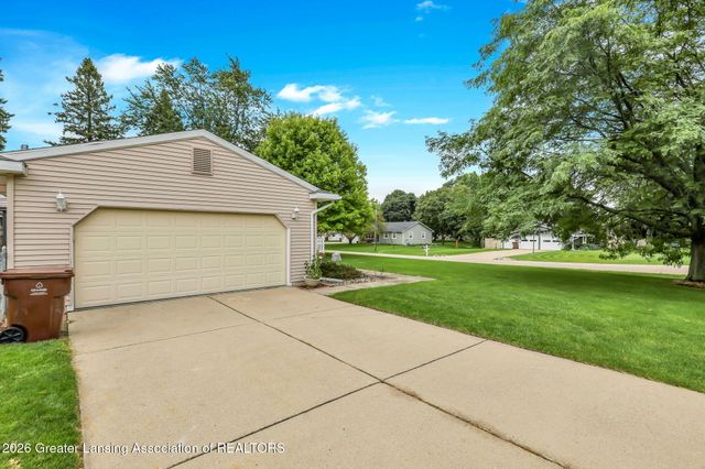 1112 Ro Dic Don Drive, Dewitt, MI 48820