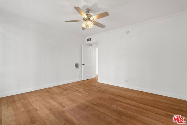 7270 Hillside Avenue 302, Los Angeles, CA 90046