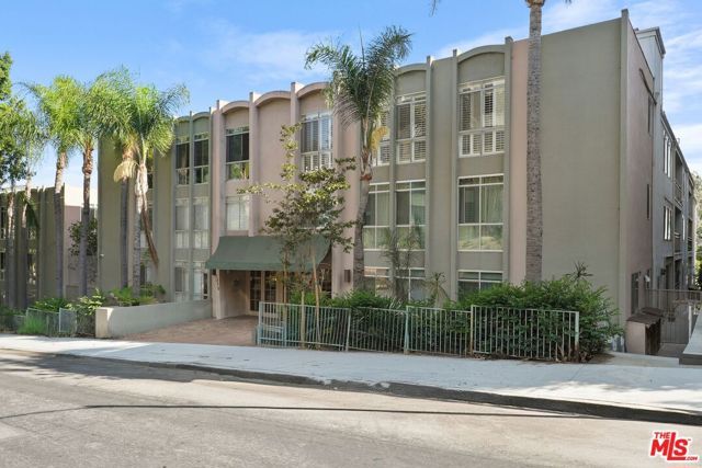 7270 Hillside Avenue 302, Los Angeles, CA 90046