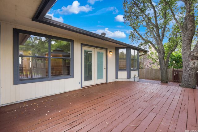 28007 ROCKY HOLW, San Antonio, TX 78258