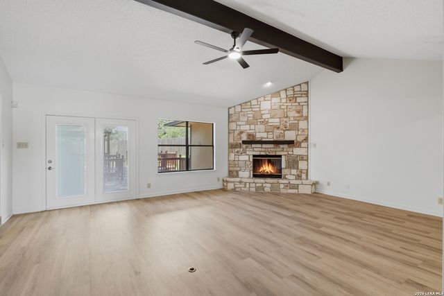 28007 ROCKY HOLW, San Antonio, TX 78258