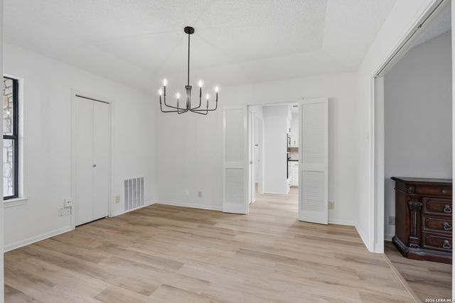 28007 ROCKY HOLW, San Antonio, TX 78258