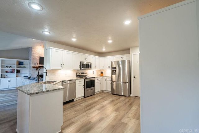 602 Edgewater Cove, Heber Springs, AR 72543