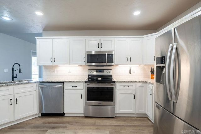 602 Edgewater Cove, Heber Springs, AR 72543