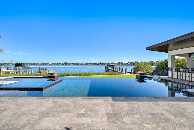 9 Bamboo Lane, Jupiter, FL 33458