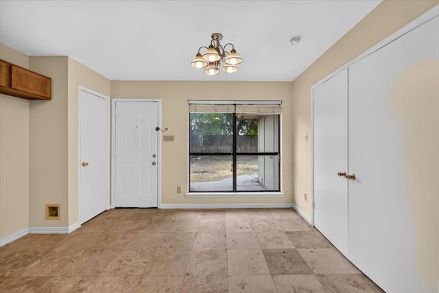 724 Lemons Street, Cedar Hill, TX 75104