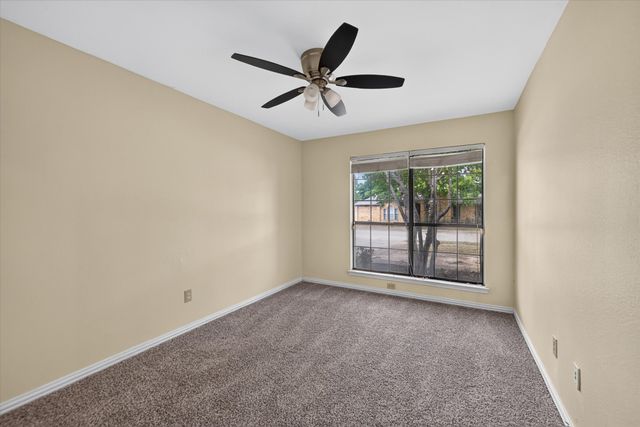 724 Lemons Street, Cedar Hill, TX 75104