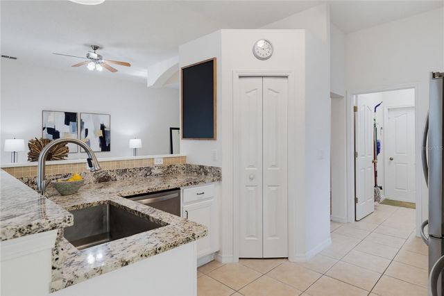 11204 CLEAR OAK CIRCLE, New Port Richey, FL 34654