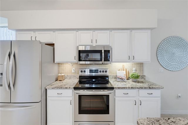 11204 CLEAR OAK CIRCLE, New Port Richey, FL 34654