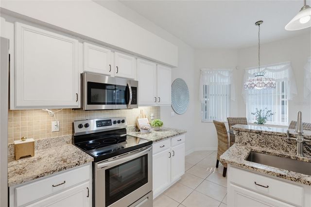 11204 CLEAR OAK CIRCLE, New Port Richey, FL 34654