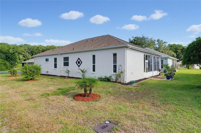 11204 CLEAR OAK CIRCLE, New Port Richey, FL 34654
