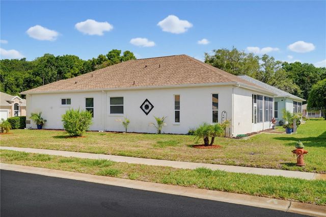 11204 CLEAR OAK CIRCLE, New Port Richey, FL 34654