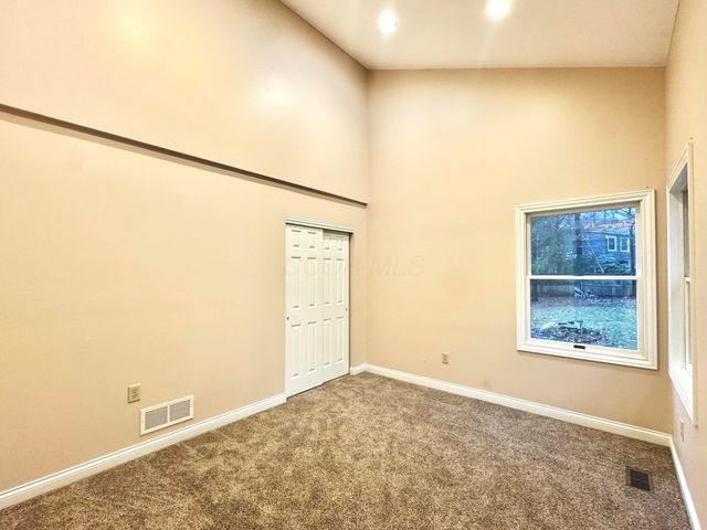 4251 Alward Road SW, Pataskala, OH 43062