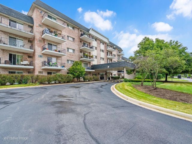 1000 S Lorraine Road 104, Wheaton, IL 60189