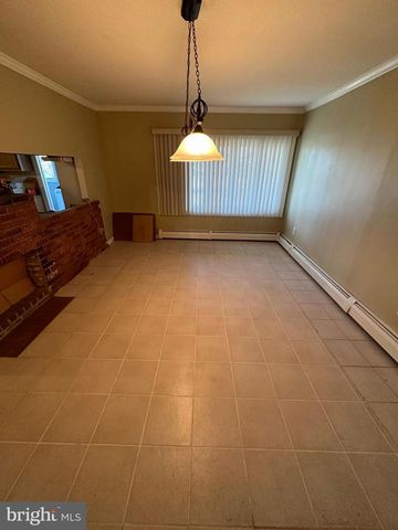 22 GABLE HILL RD, Levittown, PA 19057