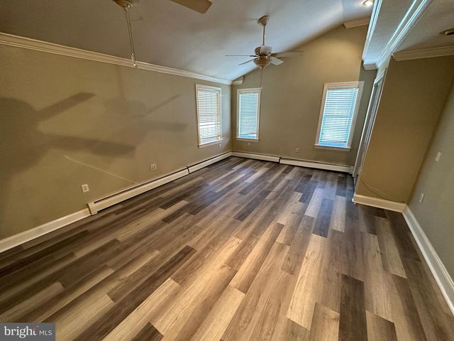 22 GABLE HILL RD, Levittown, PA 19057