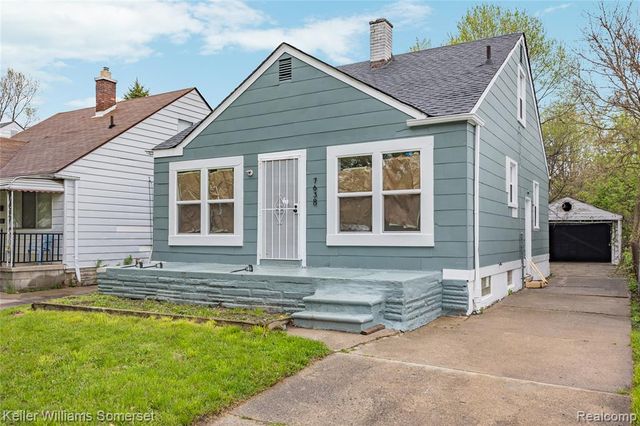 7638 Stahelin Avenue, Detroit, MI 48228