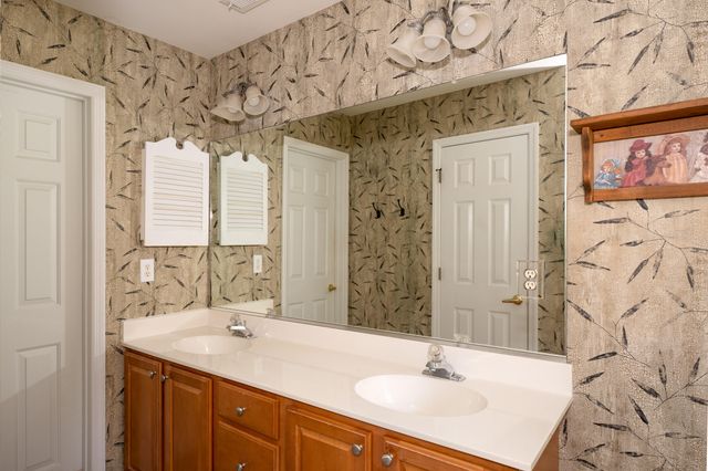 100 Temuco Lane, Summerville, SC 29483