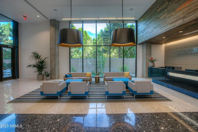 200 W PORTLAND Street 817, Phoenix, AZ 85003