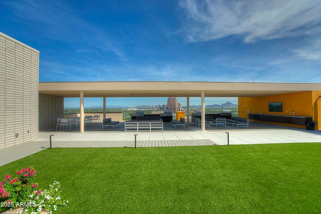 200 W PORTLAND Street 817, Phoenix, AZ 85003