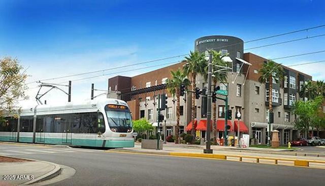 200 W PORTLAND Street 817, Phoenix, AZ 85003