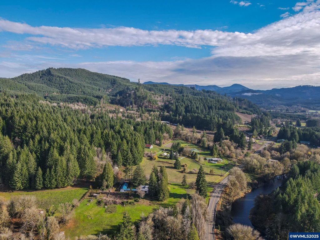 Image 12 of property listing at 18487 Alsea Hwy, Alsea, OR 97324