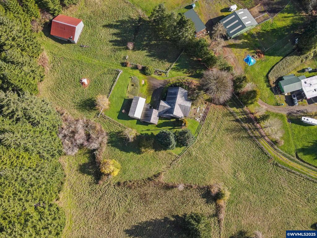 Image 14 of property listing at 18487 Alsea Hwy, Alsea, OR 97324