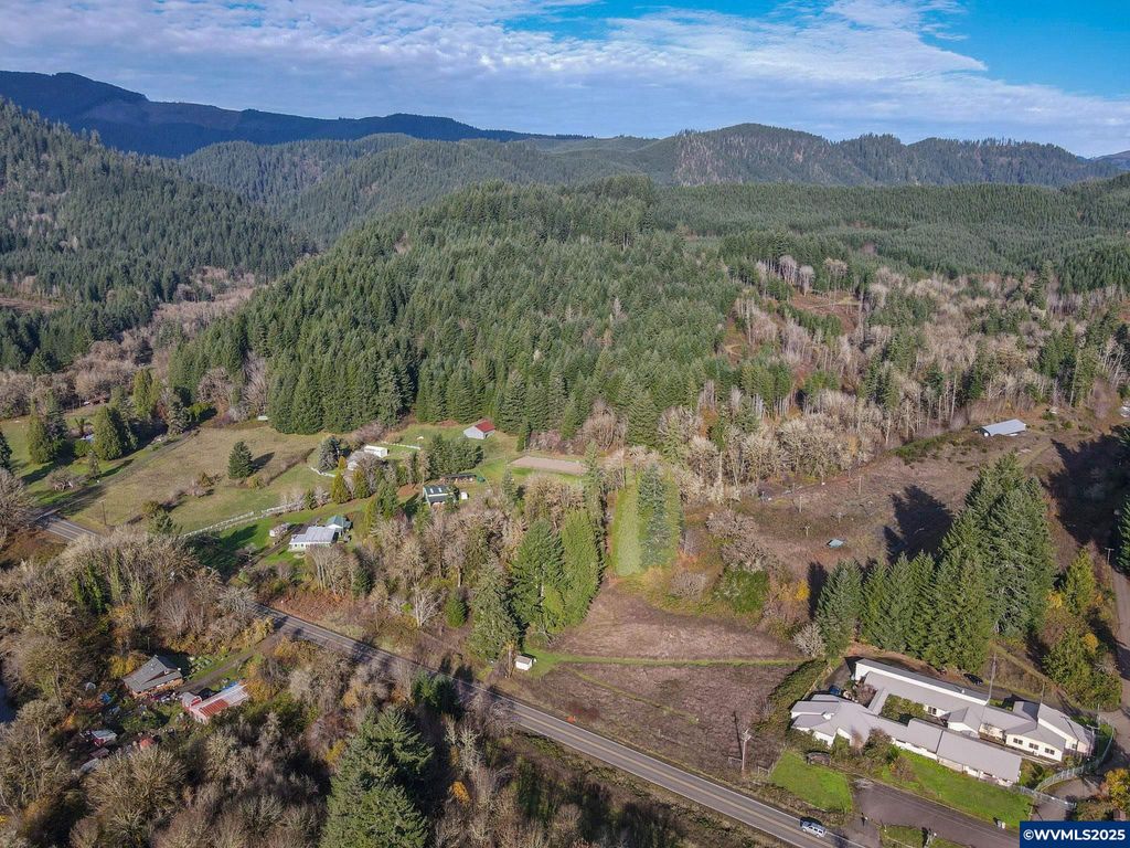 Image 21 of property listing at 18487 Alsea Hwy, Alsea, OR 97324