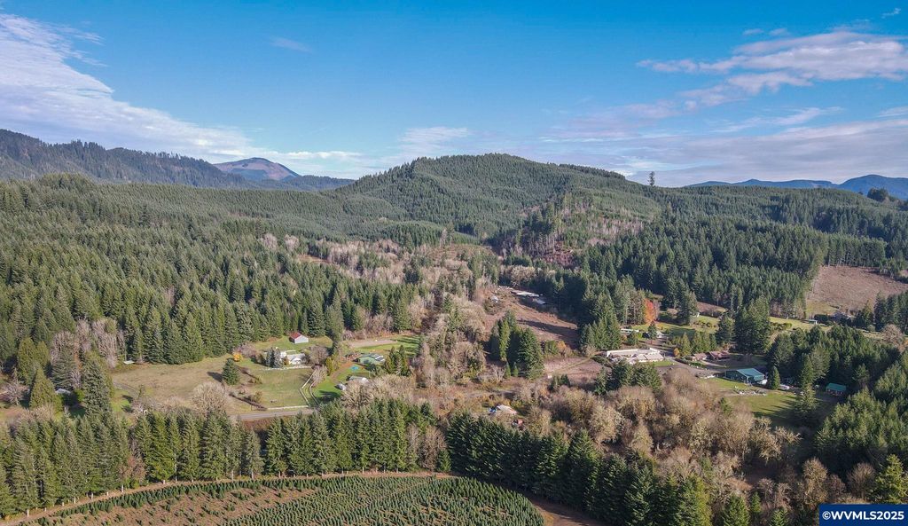 Image 23 of property listing at 18487 Alsea Hwy, Alsea, OR 97324