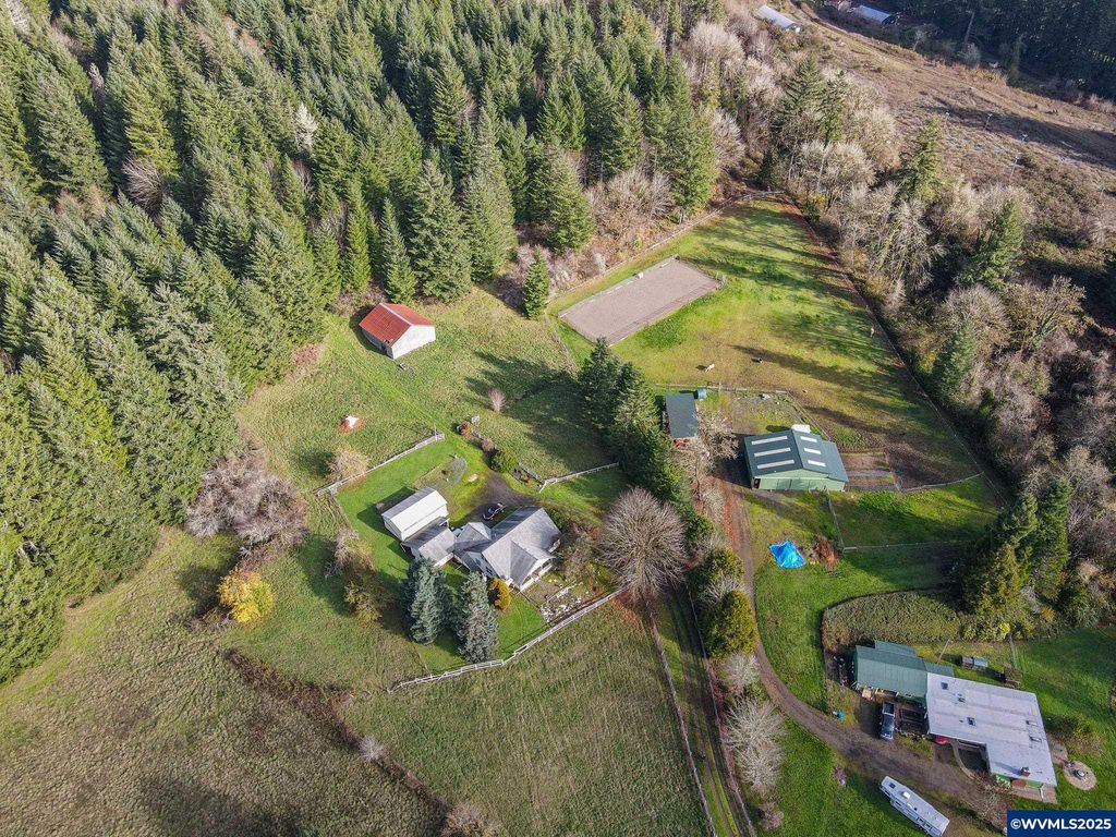 Image 26 of property listing at 18487 Alsea Hwy, Alsea, OR 97324