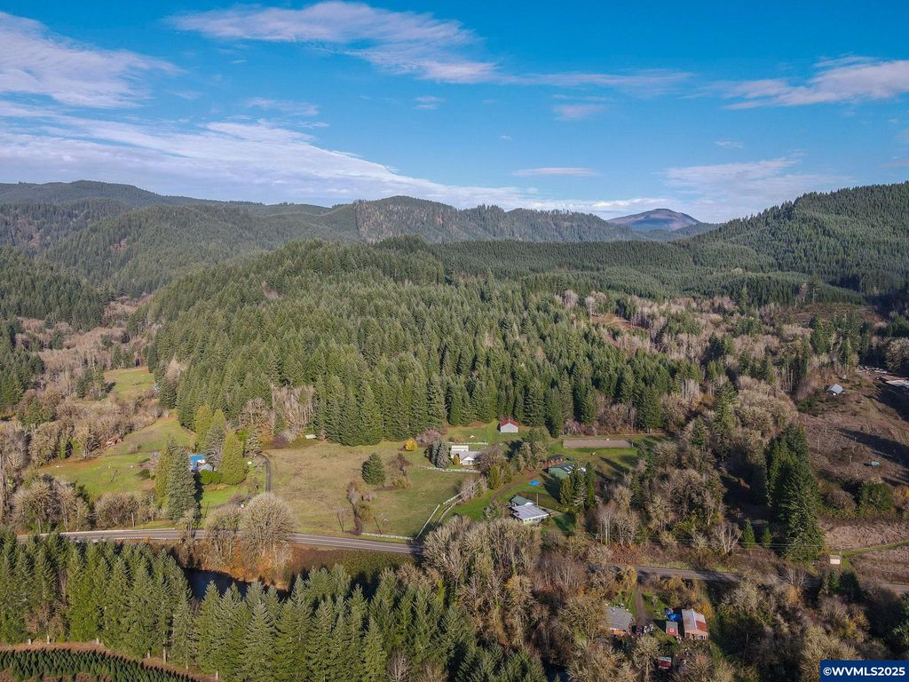 Image 9 of property listing at 18487 Alsea Hwy, Alsea, OR 97324