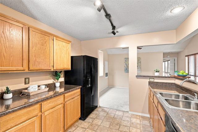2923 Menlo Park Lane, Carrollton, TX 75007