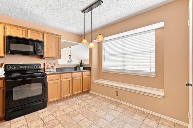 2923 Menlo Park Lane, Carrollton, TX 75007
