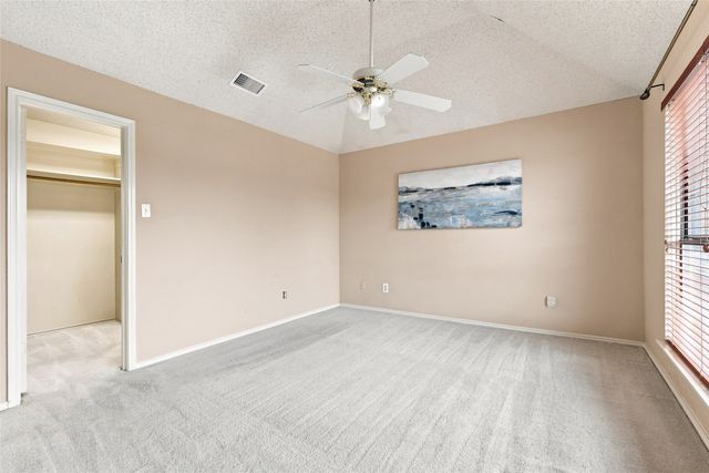 2923 Menlo Park Lane, Carrollton, TX 75007