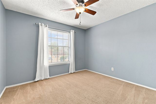 2923 Menlo Park Lane, Carrollton, TX 75007