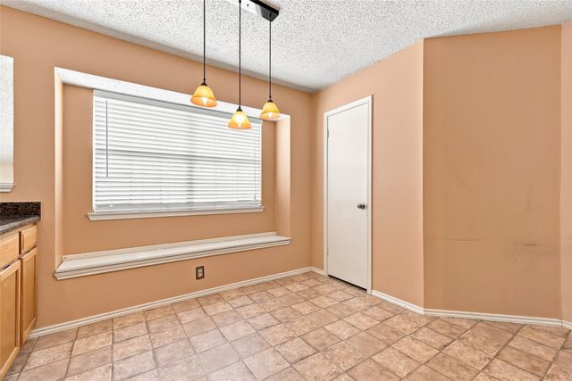 2923 Menlo Park Lane, Carrollton, TX 75007