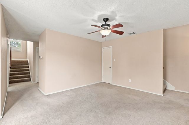 2923 Menlo Park Lane, Carrollton, TX 75007