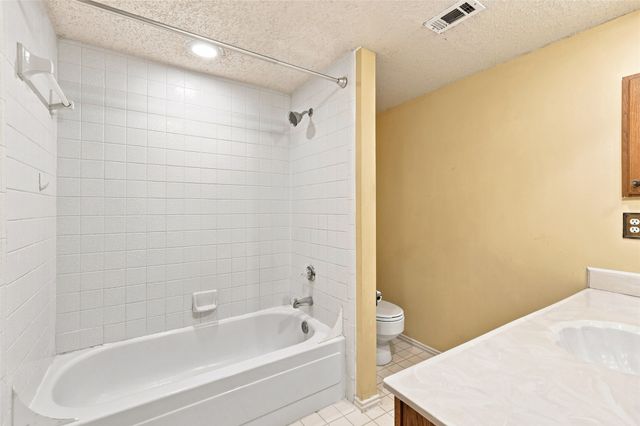 2923 Menlo Park Lane, Carrollton, TX 75007