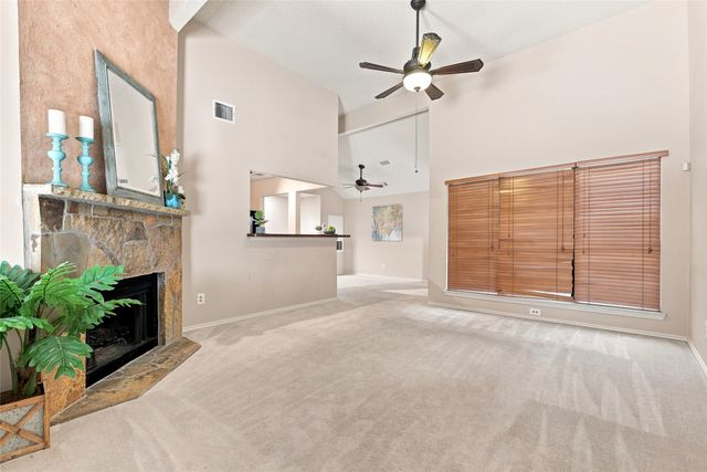 2923 Menlo Park Lane, Carrollton, TX 75007