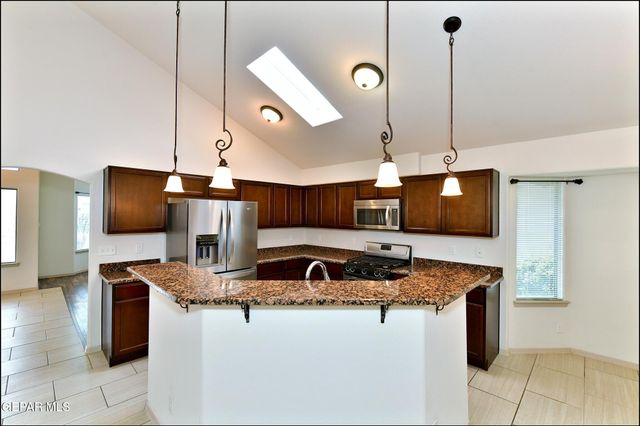 5005 MOON RANCH Lane, El Paso, TX 79934