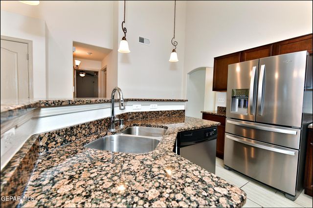 5005 MOON RANCH Lane, El Paso, TX 79934