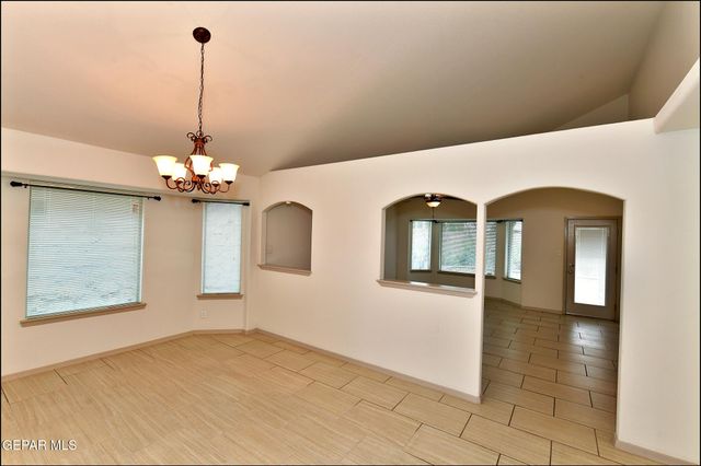 5005 MOON RANCH Lane, El Paso, TX 79934