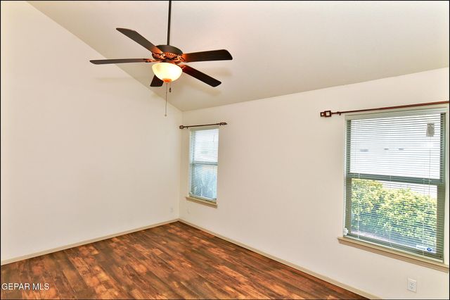 5005 MOON RANCH Lane, El Paso, TX 79934